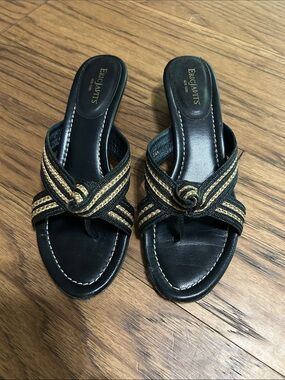 Sz 7.5 Eric Javits Black and Gold Knotted Slip-On Sandals
